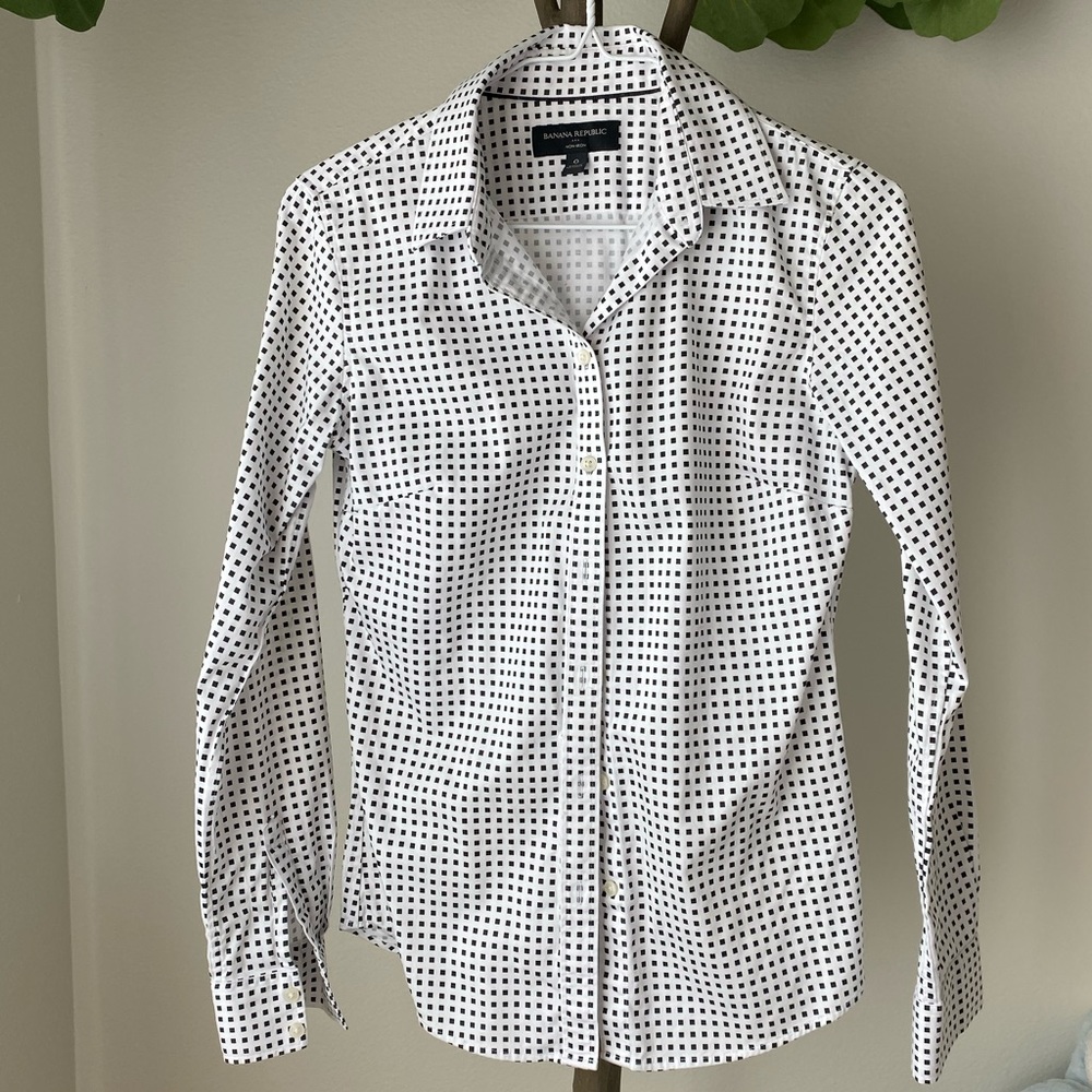 Banana Republic Non-Iron Shirt Size 0